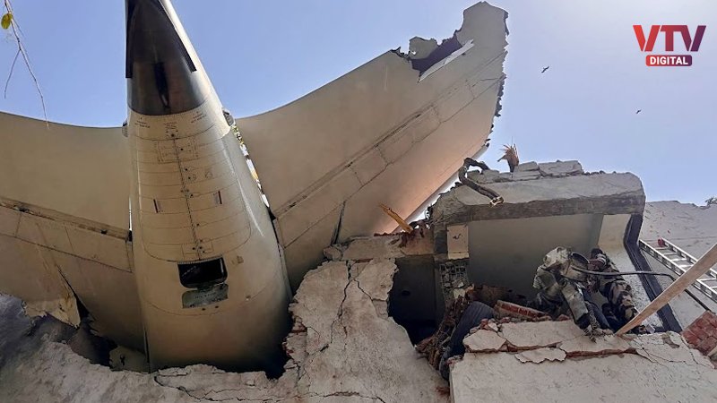 Ahmedabad Plane Crash 01