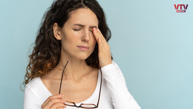 EYE-PAIN