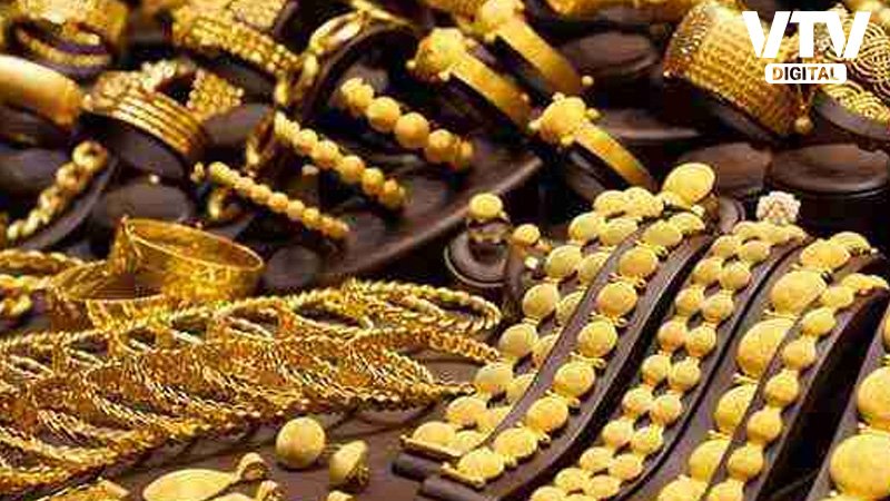 Gold-Ornamentss
