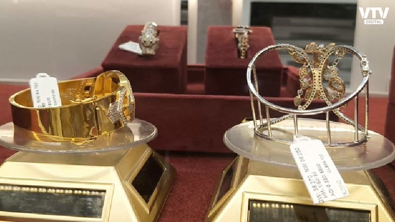 Gold-silver
