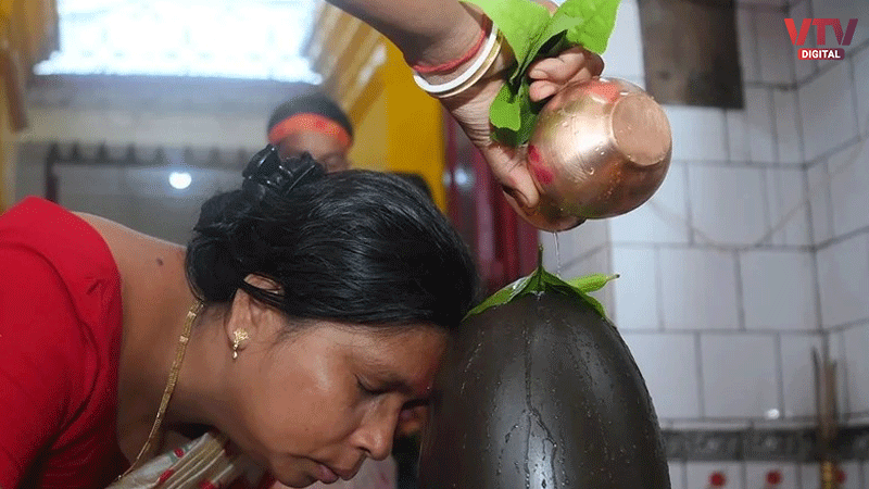 LADY-SHIV 1