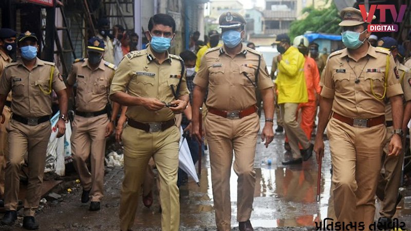 MUMBAI-POLICE-1