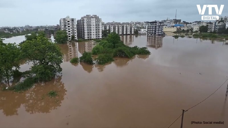 Navsari-Rain1