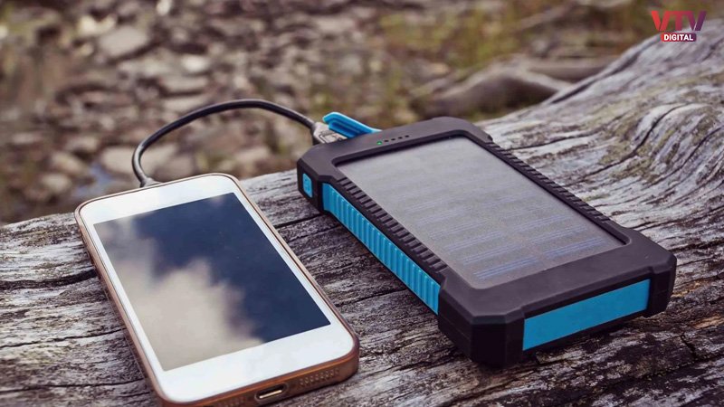SOLAR-POWER-BANK