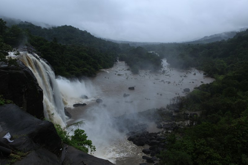 athirapally_waterfalls