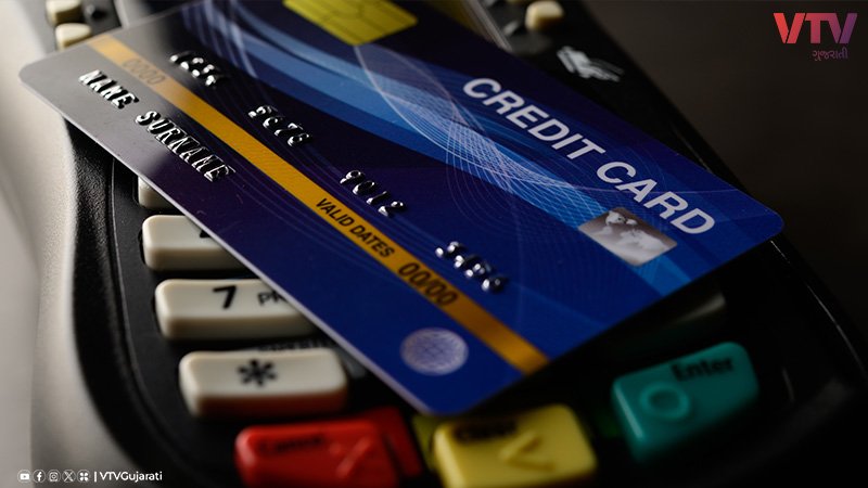 credit-cards-placed-on-credit-card-swipes-2023-11-27-05-18-18-utc