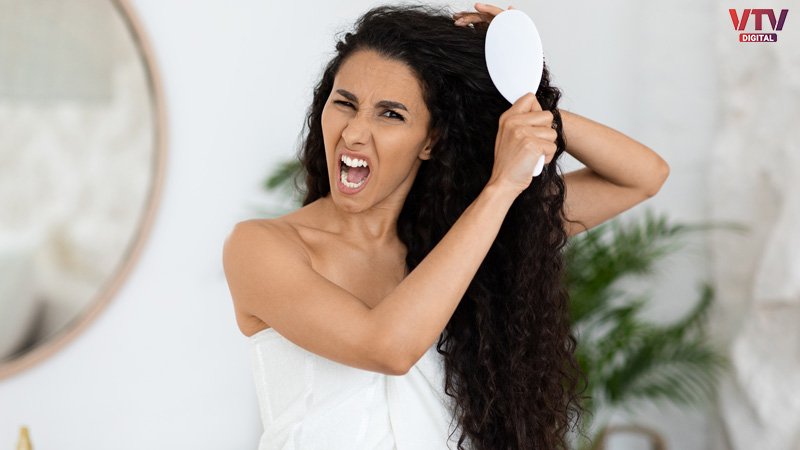 hair-combing-mistake