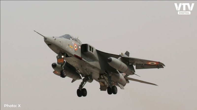 jaguar-jet-1