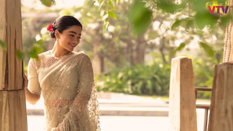 rashmika-mirror-work-sadi