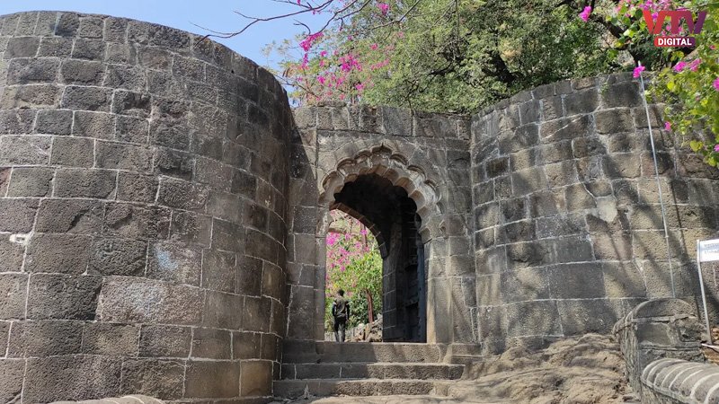 shivneri-fort