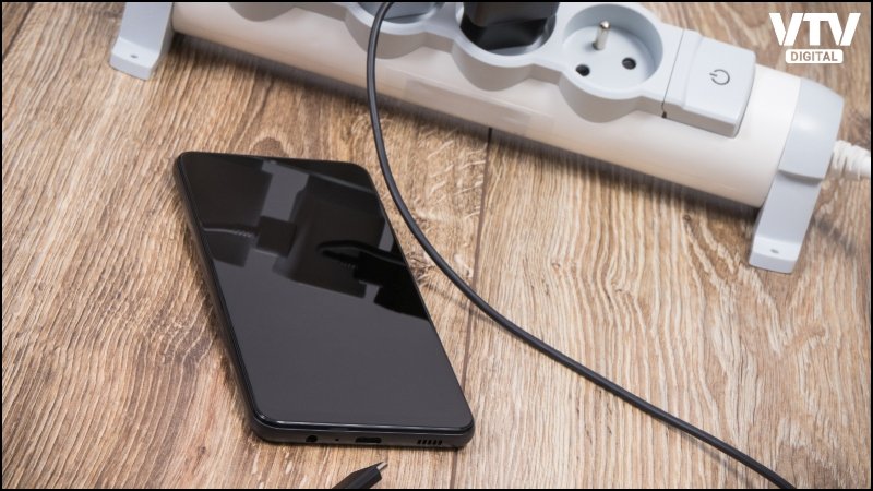smartphone charging 6