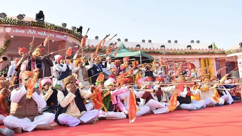 અદભૂત... વડનગરમાં તાના-રીરી મહોત્સવમાં 110 કલાકારોએ એકસાથે ભૂંગળ ...