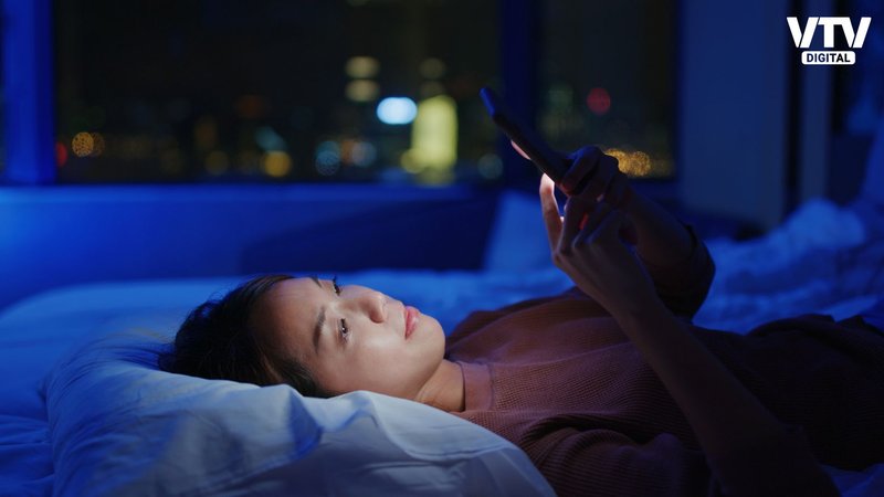 MOBILE USE IN NIGHT NEW LOGO