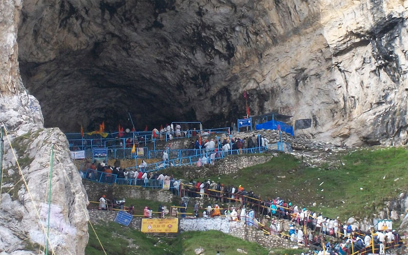 Devotees face trouble in Amarnath Yatra Registration in Surat & Rajkot